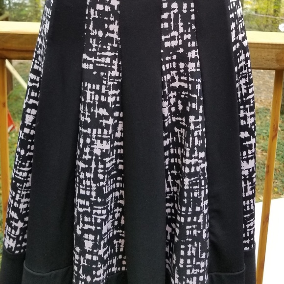 Connected Apparel Black and Blush Pink Dress - Picture 2 of 5